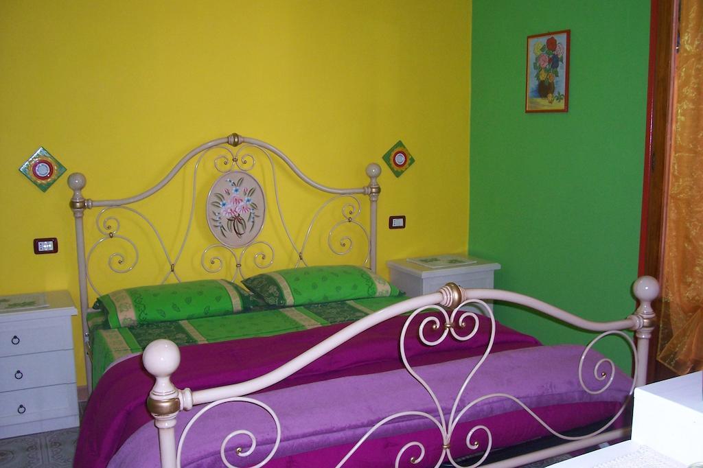 B&B Le Terrazze Isola Di S. Antioco Sant'Antioco Ruang foto